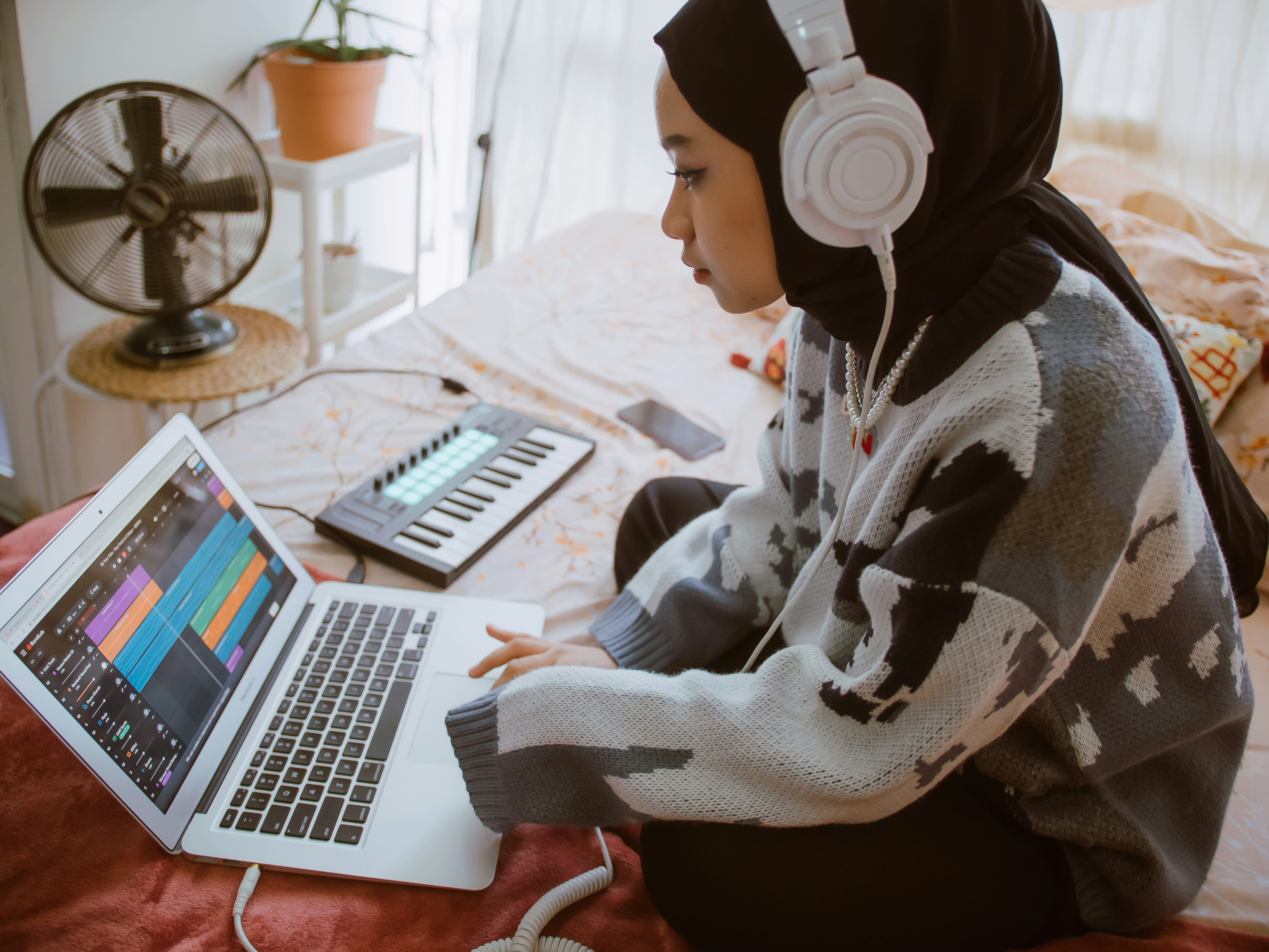 The Difference Between WAV, MP3, and Stems: Why File Format Matters